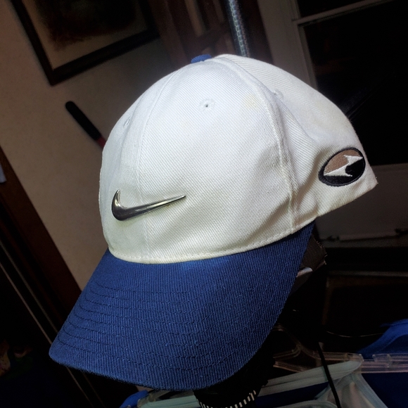 Nike Other - Very rare original TW emblem Nike Golf hat.